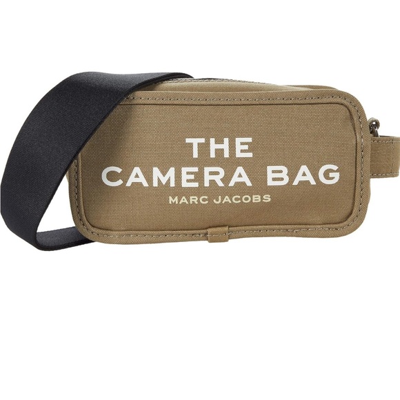 Marc Jacobs Handbags - Marc Jacobs Tan Belt Bag